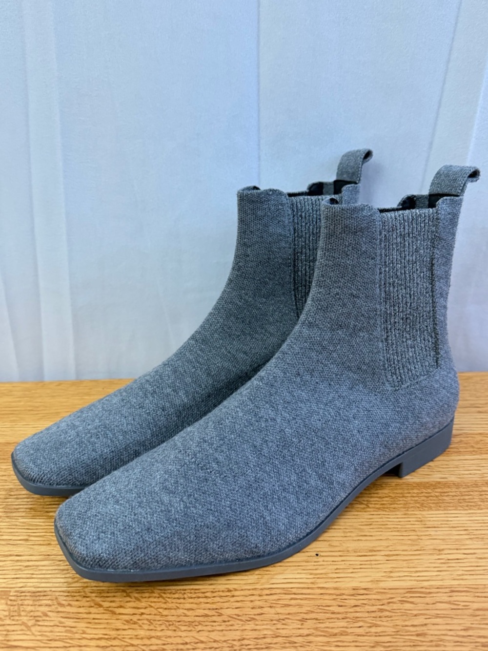 Vivaia Gray Booties Womens Size 40/9